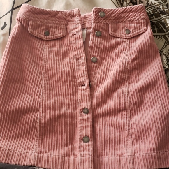 Pink highrise skirt - Picture 2 of 2